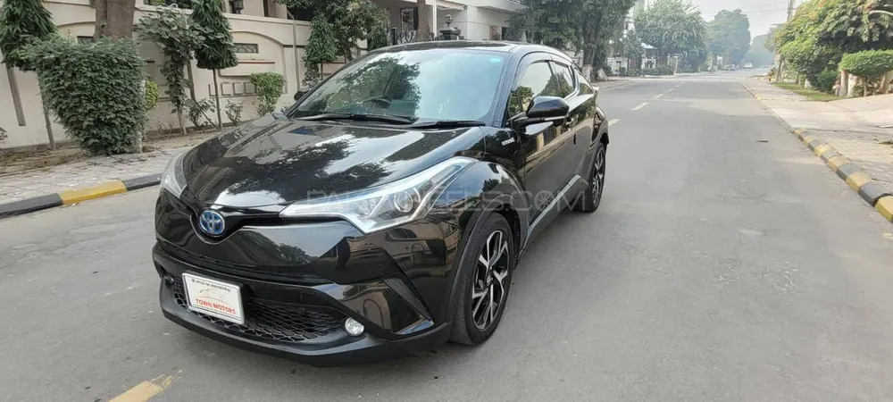 Toyota C-HR 2018 for Sale in Abbottabad Image-1