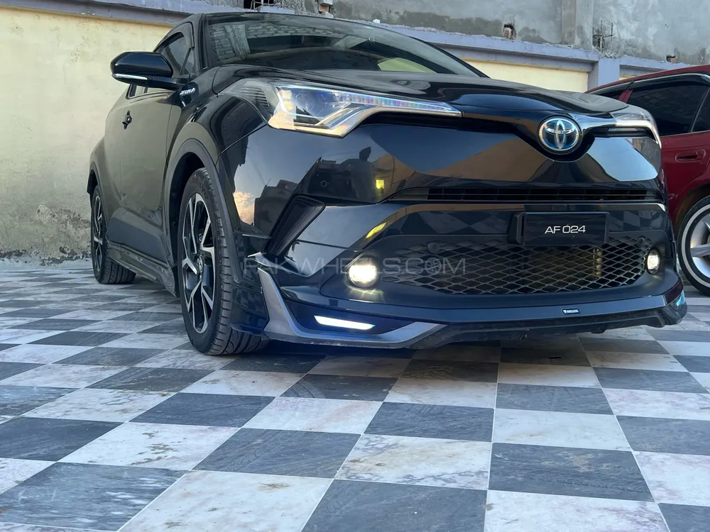 Toyota C-HR 2018 for Sale in Mardan Image-1