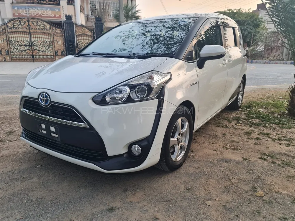 Toyota Sienta 2016 for sale in Abbottabad