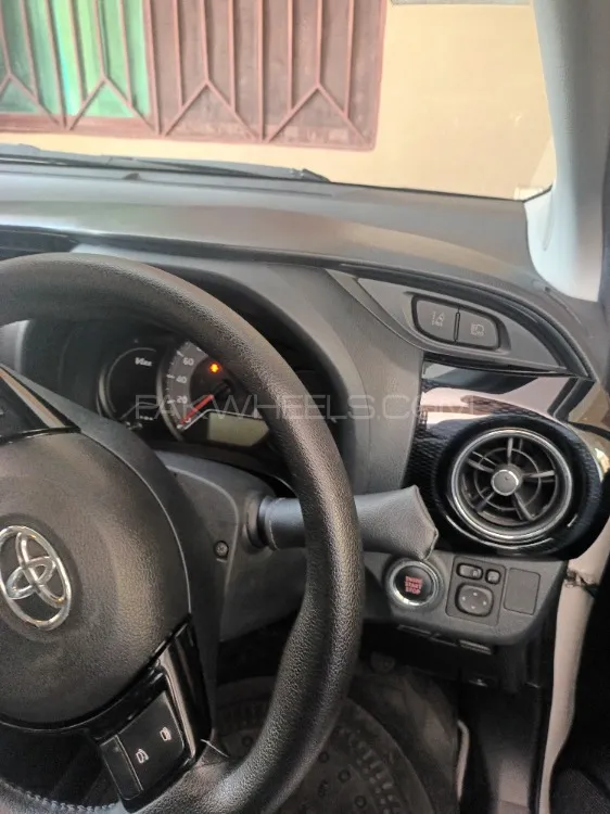 Toyota Vitz 2019 for Sale in Mirpur A.K. Image-1
