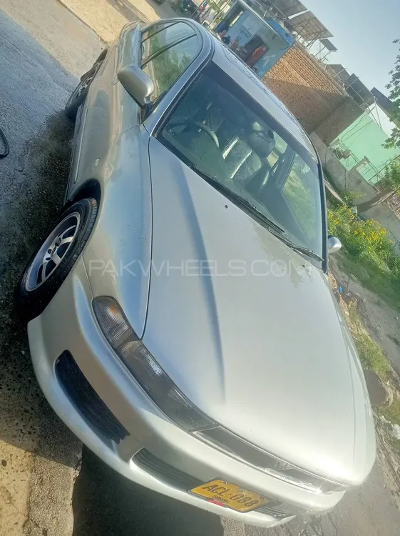 Mitsubishi Galant 2000 for Sale in Karak Image-1
