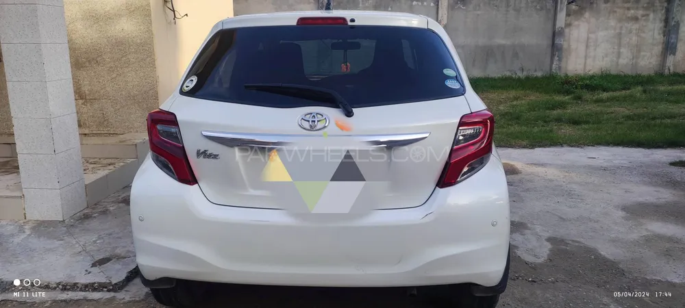 Toyota Vitz 2015 for sale in Kohat