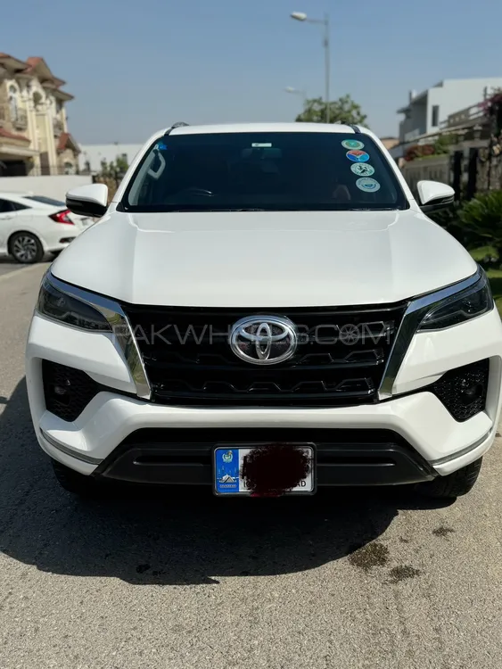 Toyota Fortuner 2018 for Sale in Lahore Image-1