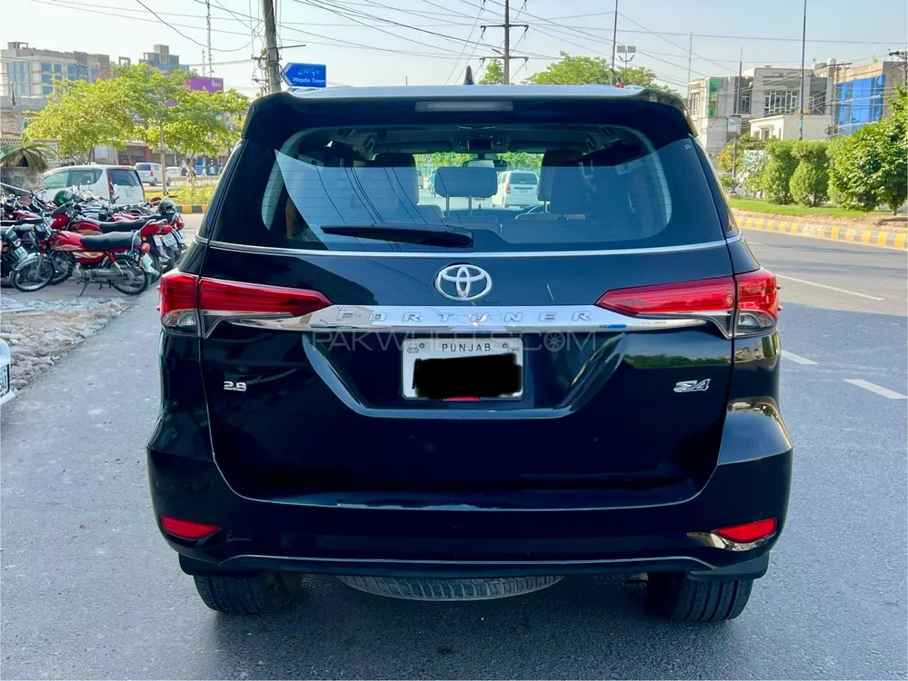 Toyota Fortuner 2021 for sale in Lahore