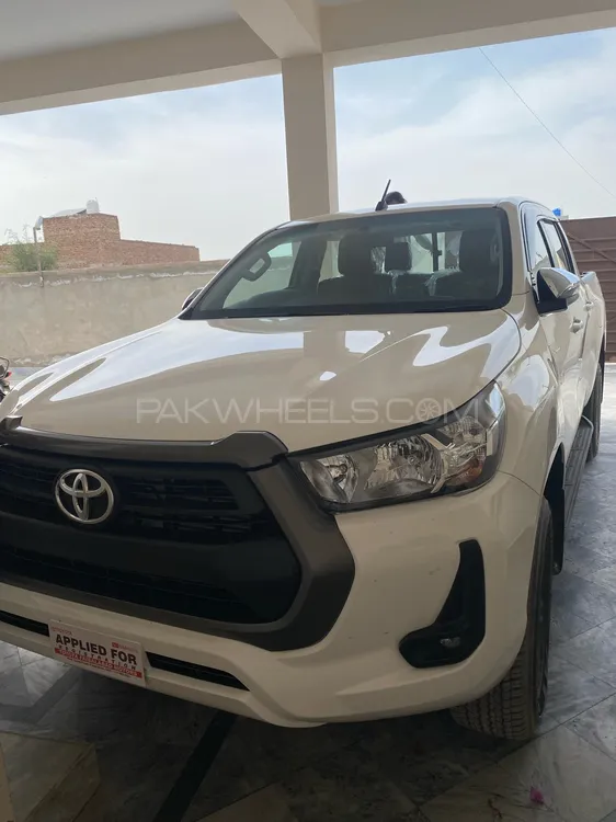 Toyota Hilux 2023 for Sale in Multan Image-1