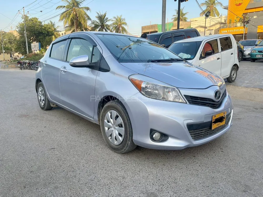 Toyota Vitz 2013 for sale in Karachi