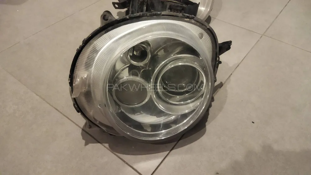 Suzuki Lapin projector headlights Image-1