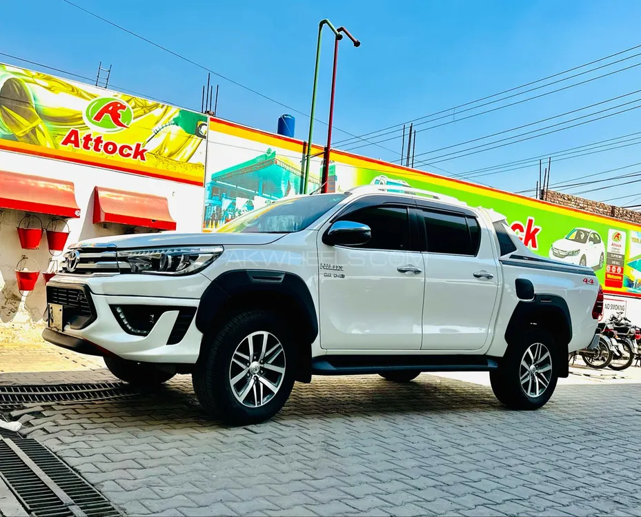 Toyota Hilux 2020 for Sale in Faisalabad Image-1