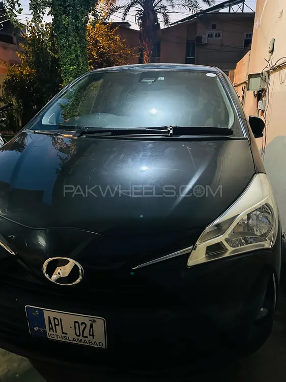 Toyota Vitz 2019 for sale in Peshawar