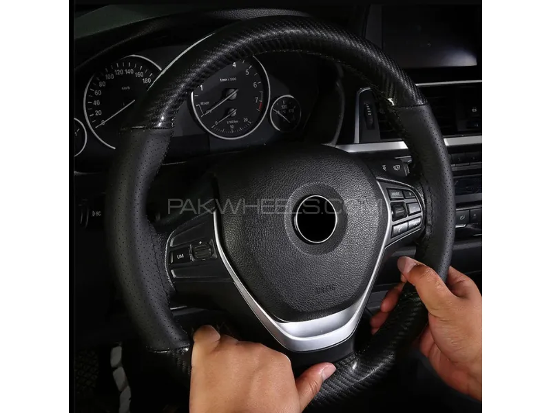 Punching Skin Carbon Fiber Steering Wheel Cover Black Hand Stitching With Thread And Needle