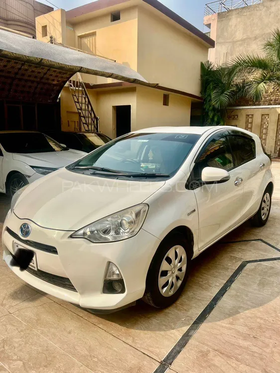 Toyota Aqua 2014 for Sale in Mardan Image-1