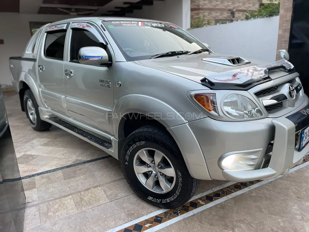 Toyota Hilux 2006 for sale in Lahore