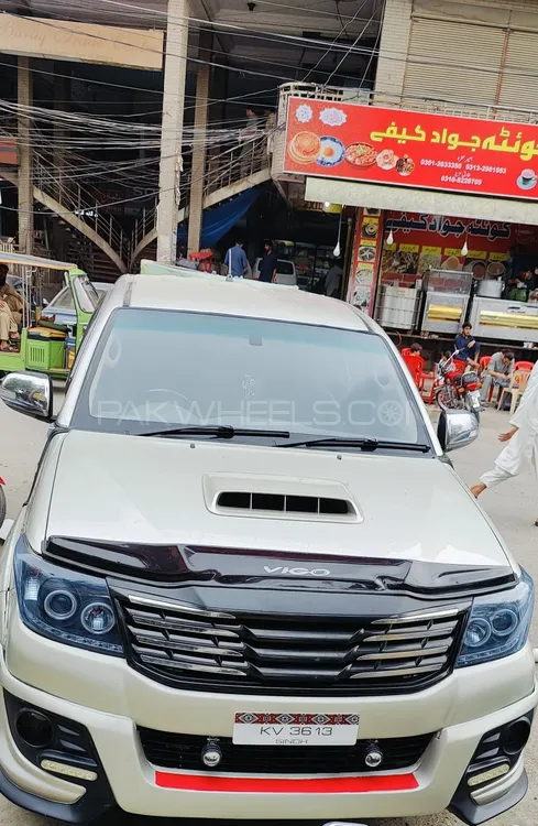 Toyota Hilux 2013 for Sale in Peshawar Image-1
