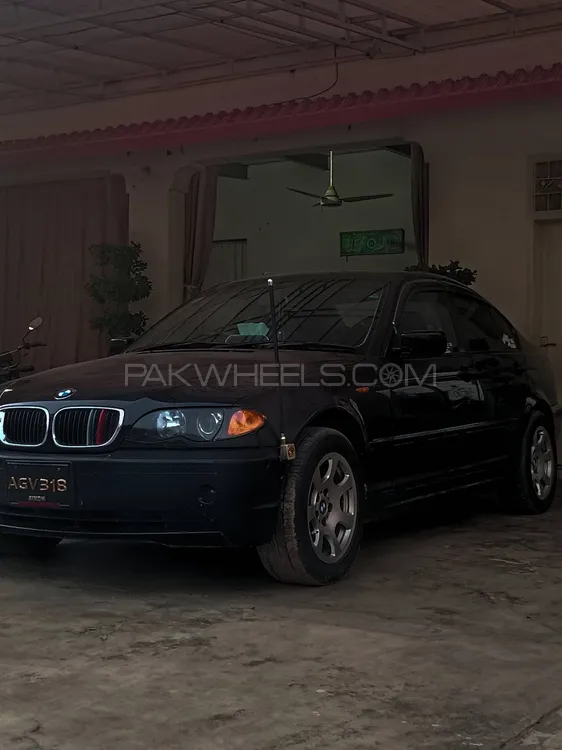 BMW / بی ایم ڈبلیو 3 سیریز 2003 for Sale in ساہیوال Image-1