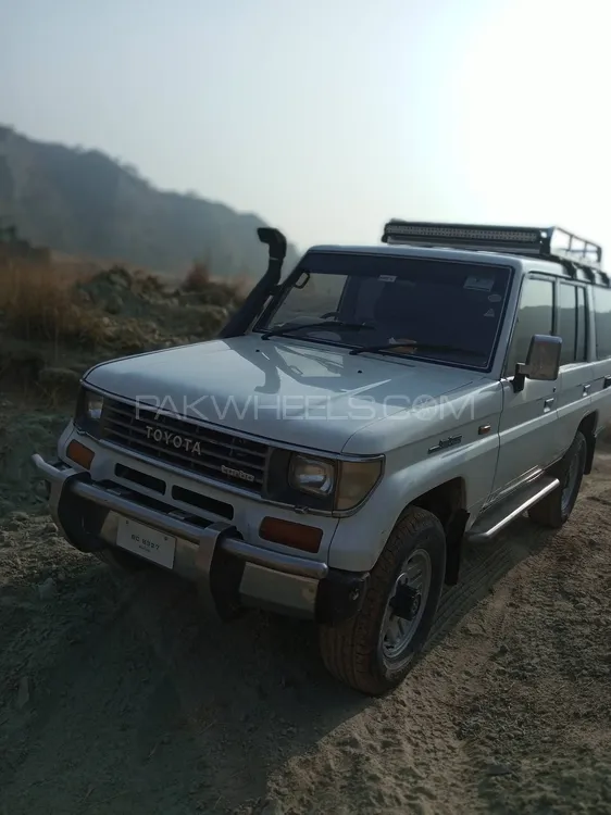 Nissan Sunny 1988 for Sale in Mian Wali Image-1