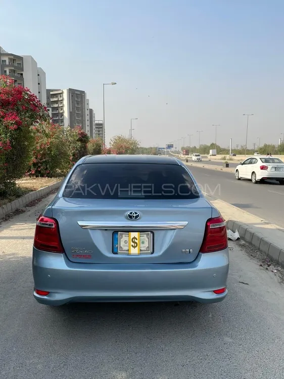 Toyota Corolla Axio 2015 for Sale in Lahore Image-1