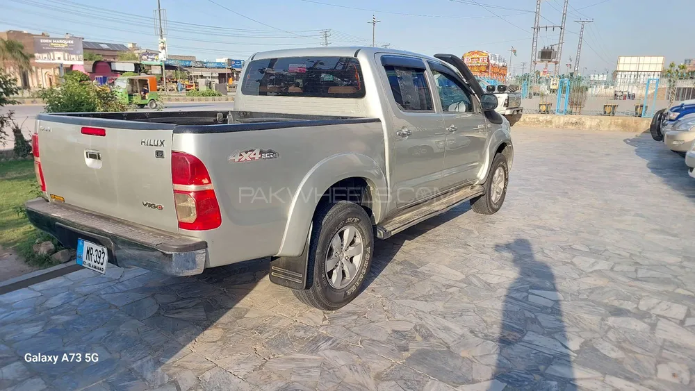 Toyota Hilux 2005 for sale in Peshawar