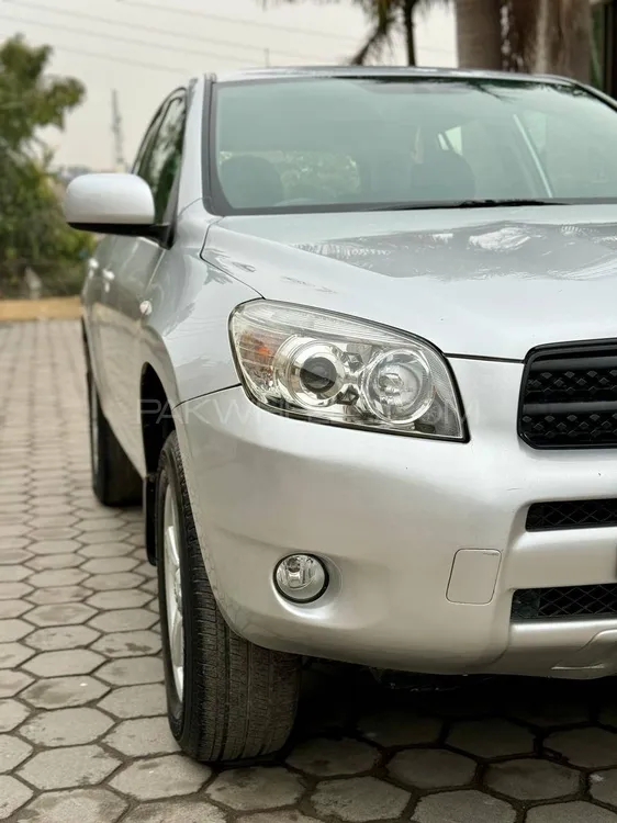 Toyota Rav4 2015 for Sale in Islamabad Image-1