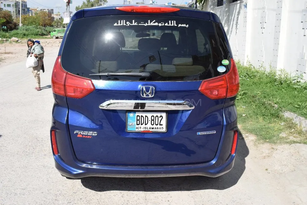 Honda Freed 2016 for Sale in Islamabad Image-1