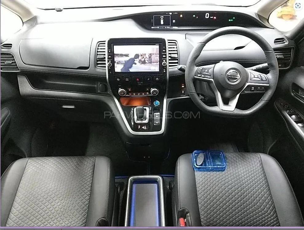 Nissan Serena 2019 for Sale in Lahore Image-1