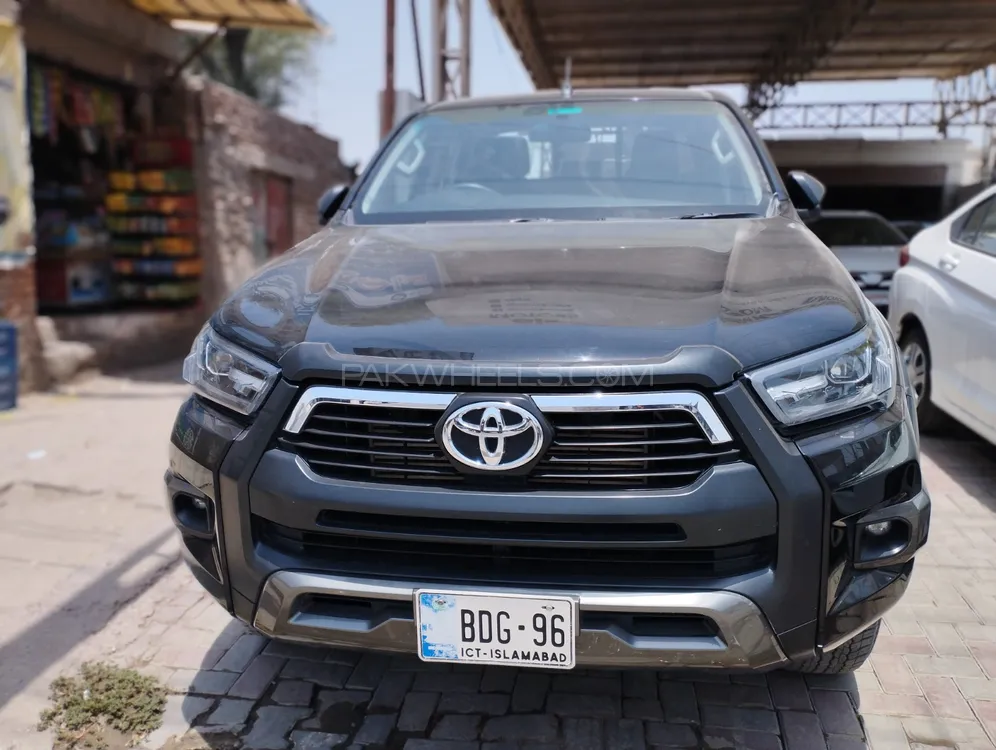 Toyota Hilux 2023 for Sale in Multan Image-1
