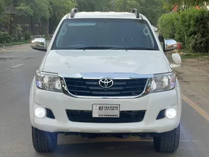 Toyota Hilux SR5(4x4) 2012 for Sale