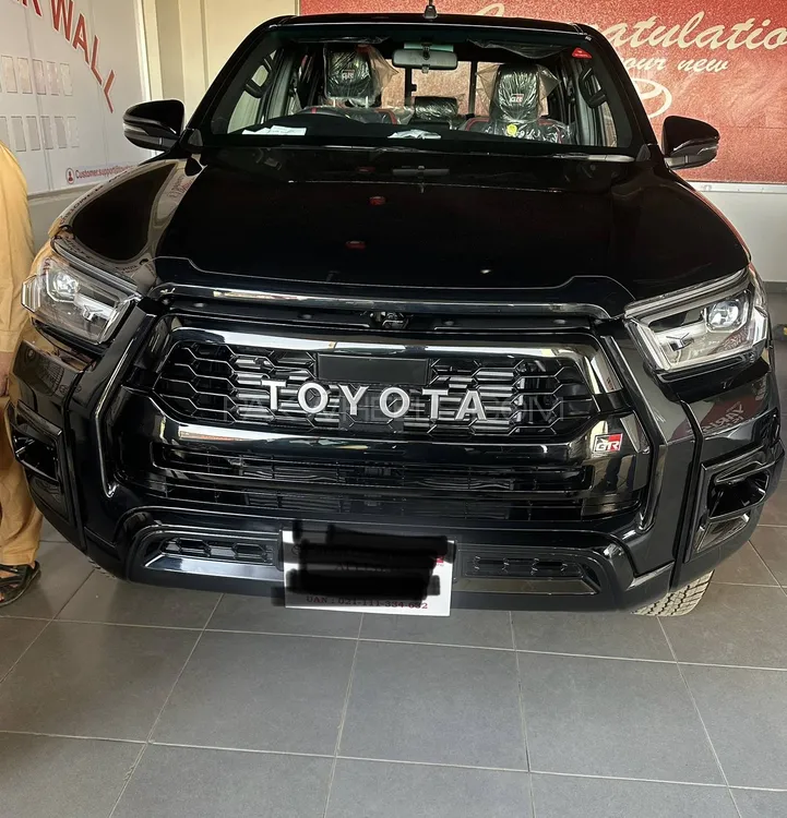 Toyota Hilux 2024 for Sale in Karachi Image-1