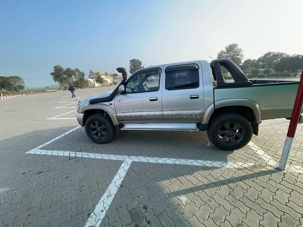 Toyota Hilux 2003 for Sale in Faisalabad Image-1