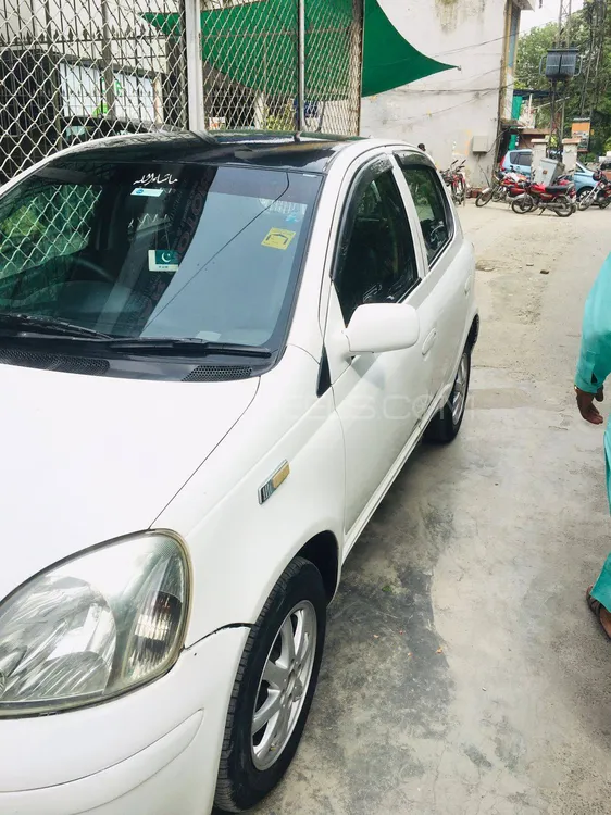 Toyota Vitz 2003 for Sale in Lahore Image-1