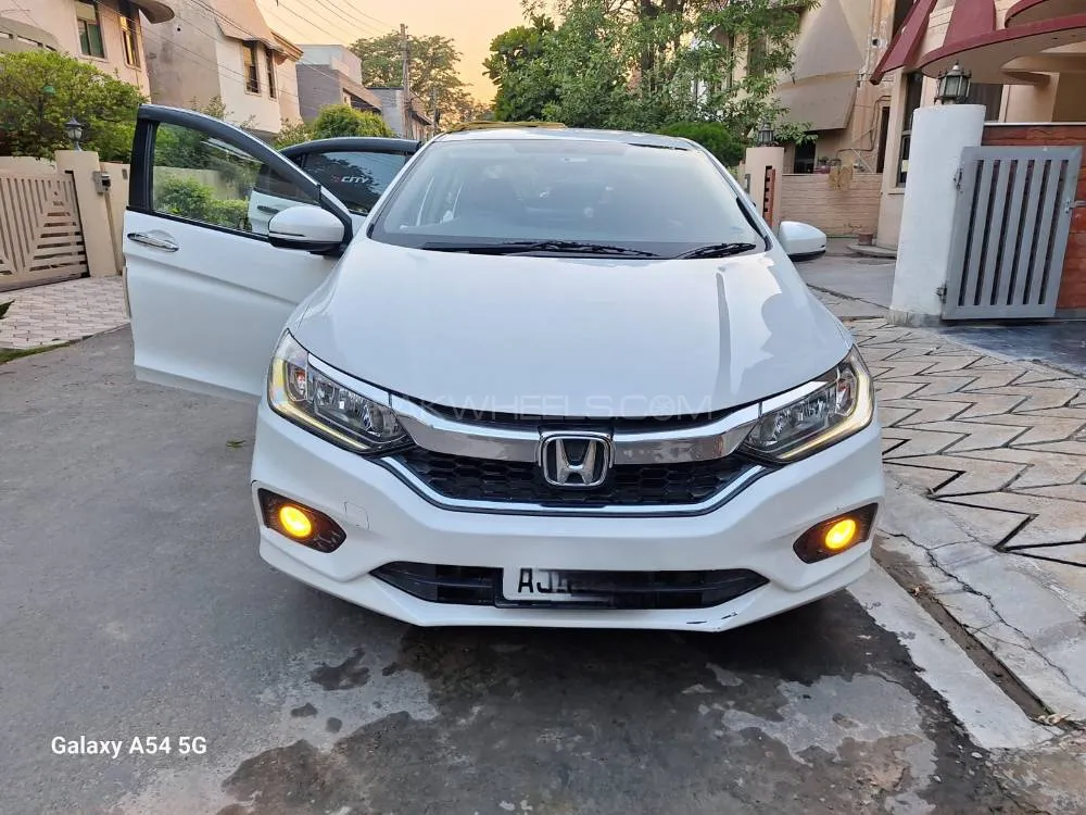 Honda City 2022 for Sale in Lahore Image-1