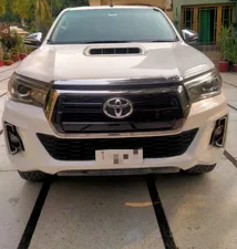 Toyota Hilux Revo V Automatic 3.0  2017 for Sale