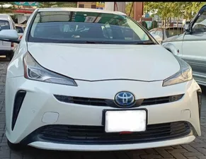 Toyota Prius Alpha G 2019 for Sale