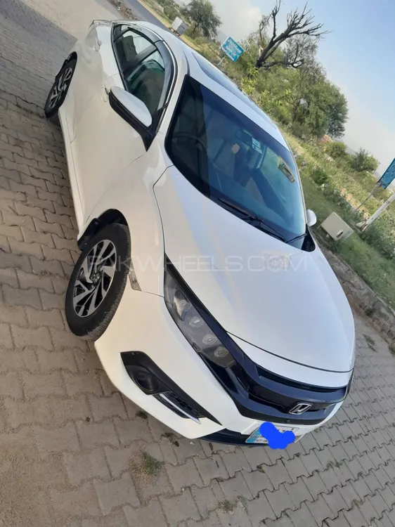 Honda Civic 2018 for Sale in Kallar Saddiyian Image-1
