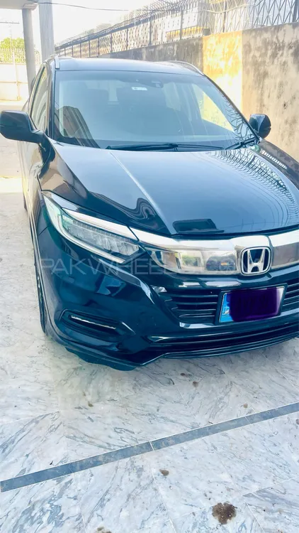Honda Vezel 2019 for Sale in Sambrial Image-1
