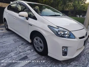 Toyota Prius S LED Edition 1.8 2011 for Sale
