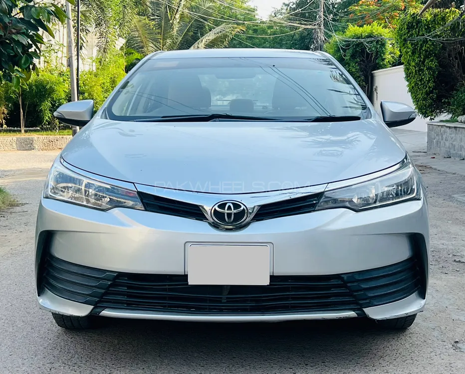 Toyota Corolla 2019 for Sale in Karachi Image-1