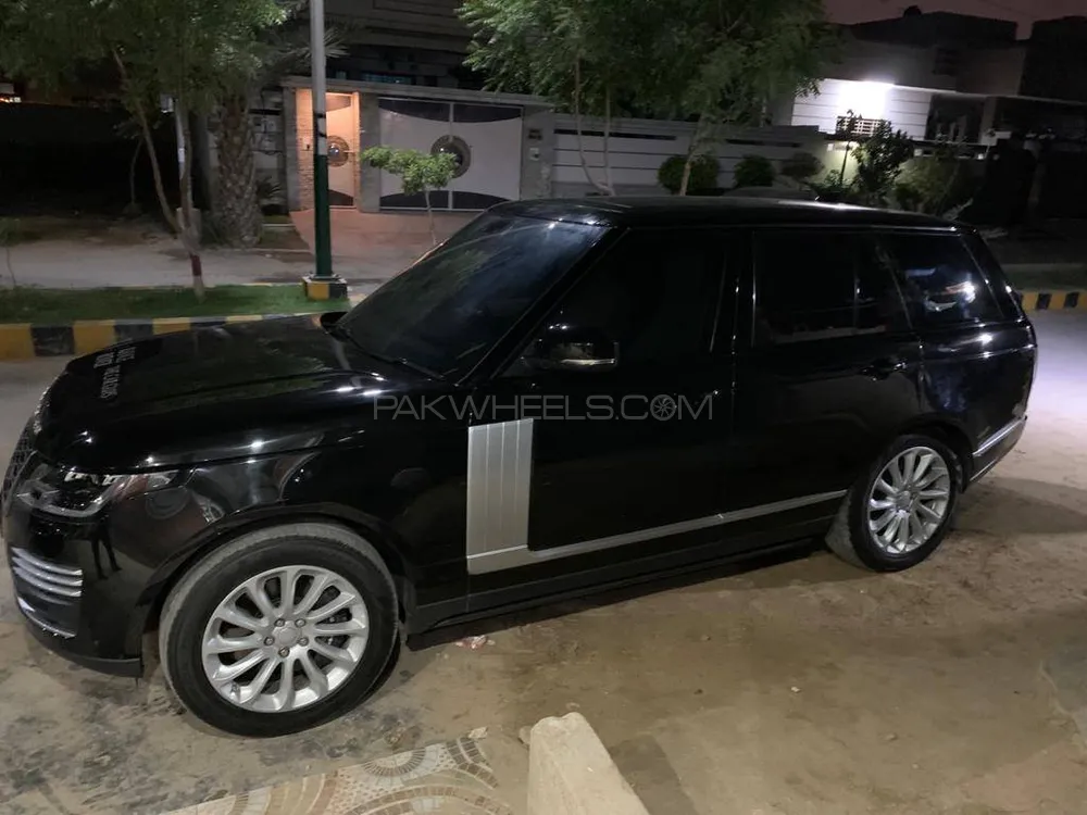 Range Rover Vogue 2022 for Sale in Karachi Image-1