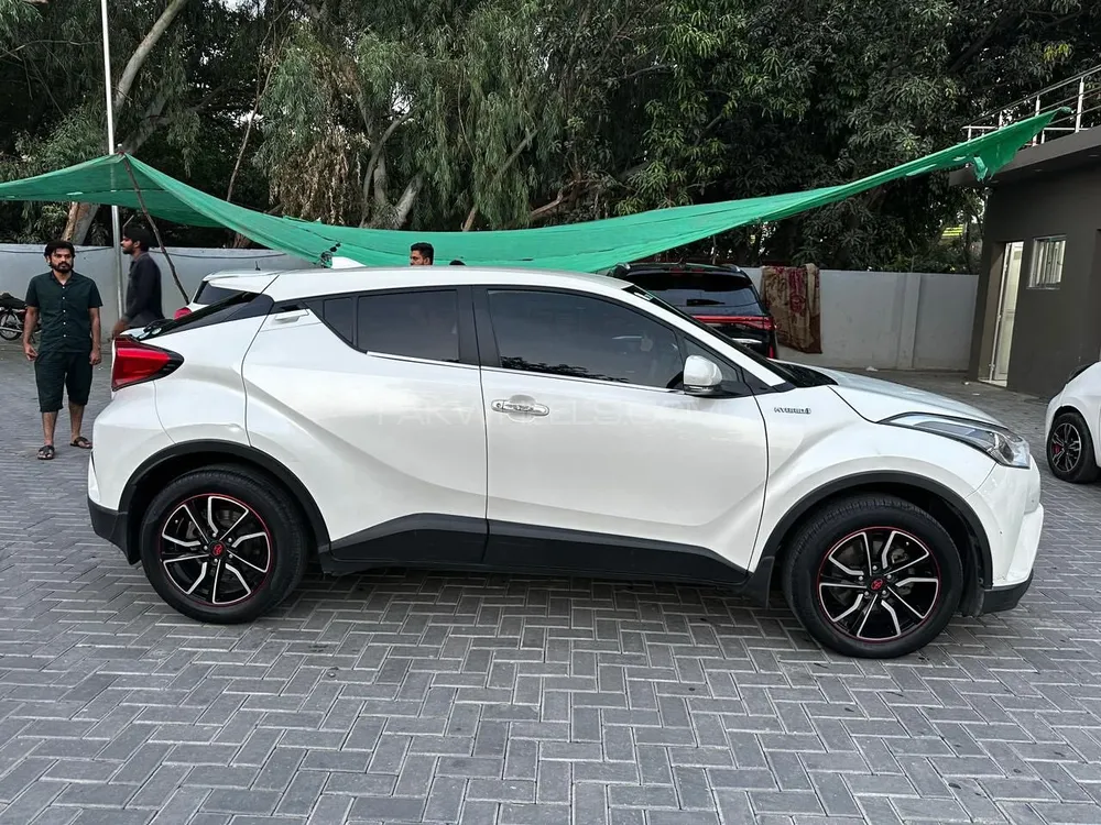 ٹویوٹا C-HR 2017 for Sale in سیالکوٹ Image-1