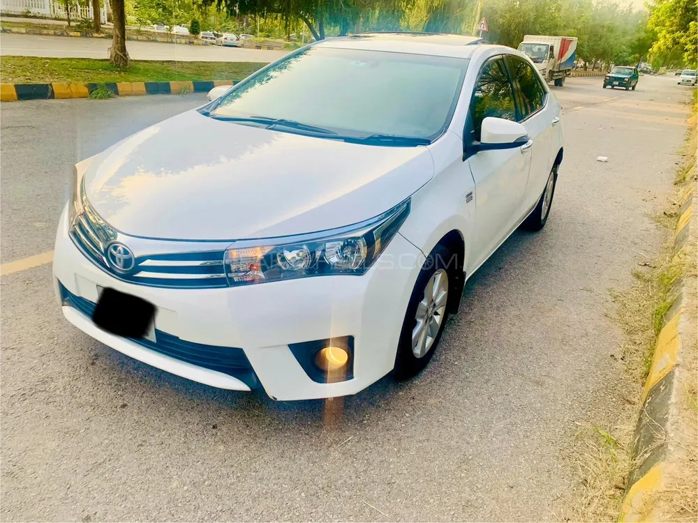 Toyota Corolla 2015 for Sale in Islamabad Image-1