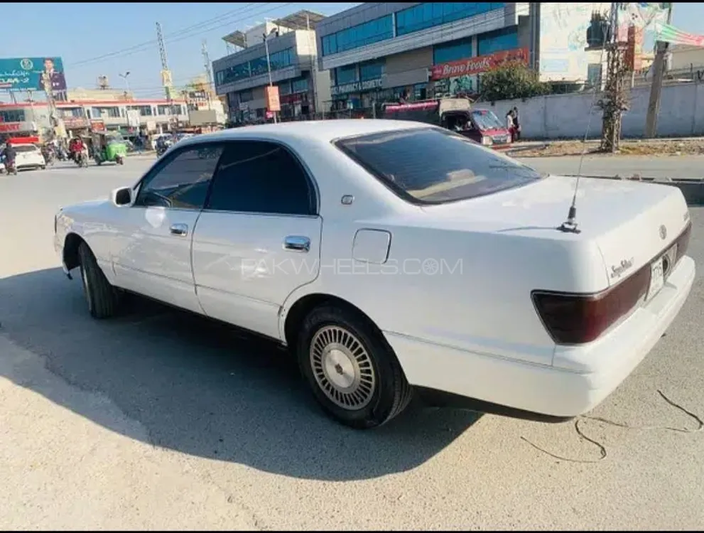 Toyota Crown 1997 for Sale in Islamabad Image-1