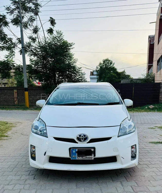 Toyota Prius 2011 for Sale in Gujrat Image-1