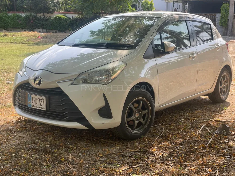 Toyota Vitz 2017 for sale in Sialkot