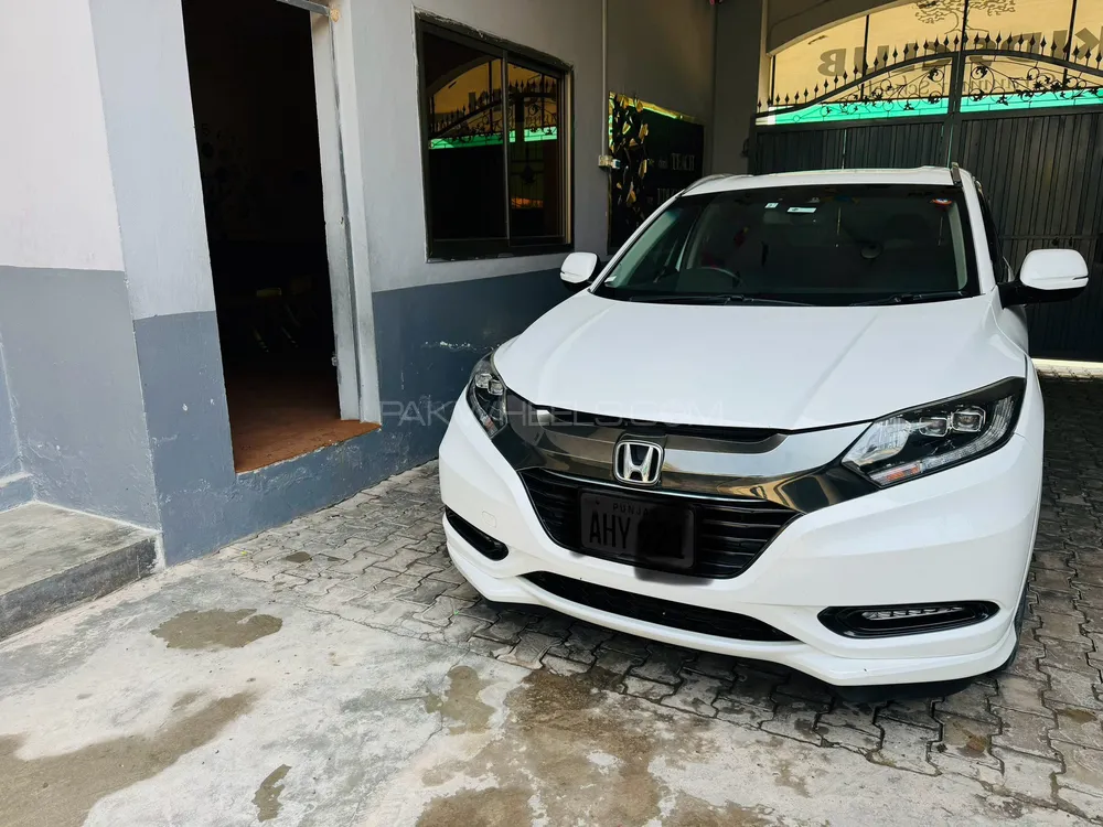 Honda Vezel 2016 for Sale in Sialkot Image-1