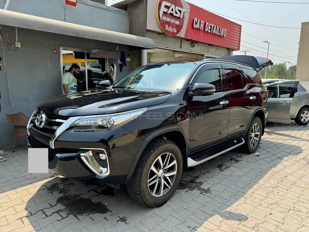 Toyota Fortuner 2021 for sale in Sahiwal