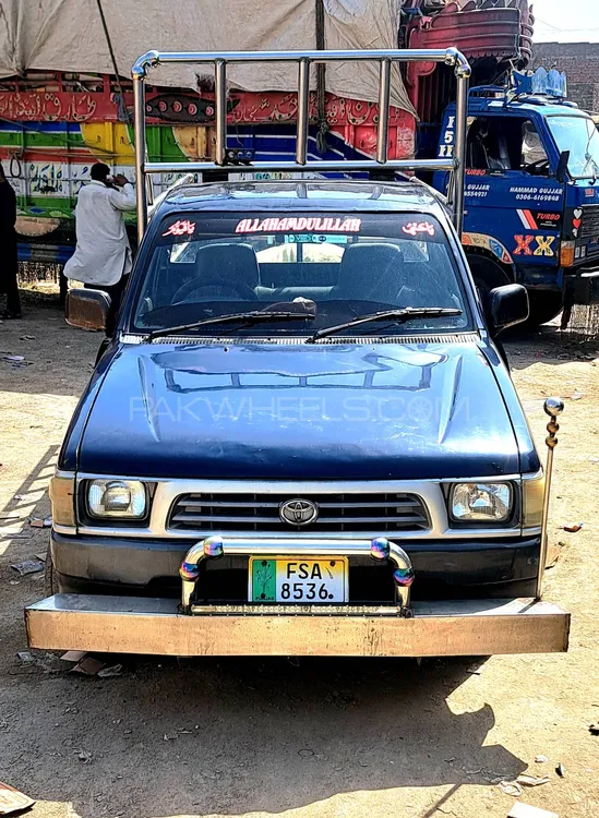Toyota Hilux 2003 for Sale in Lahore Image-1