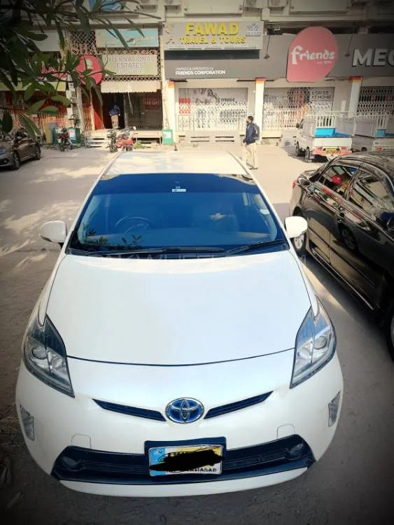 Toyota Prius 2015 for sale in Islamabad