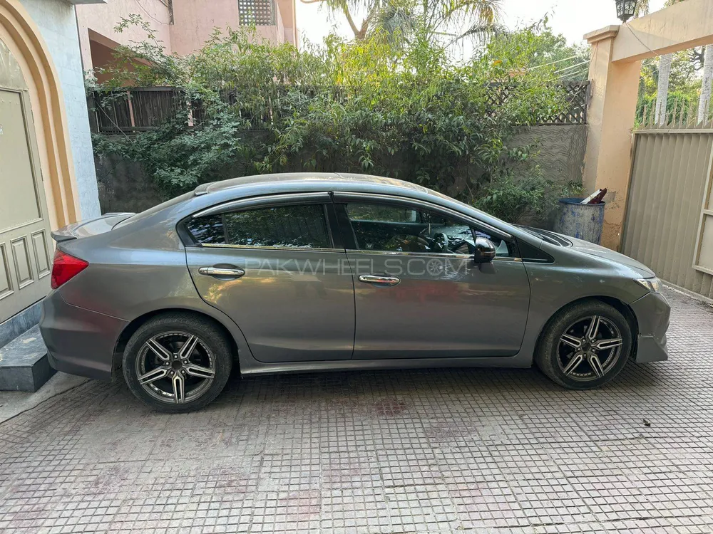 Honda Civic 2012 for Sale in Lahore Image-1