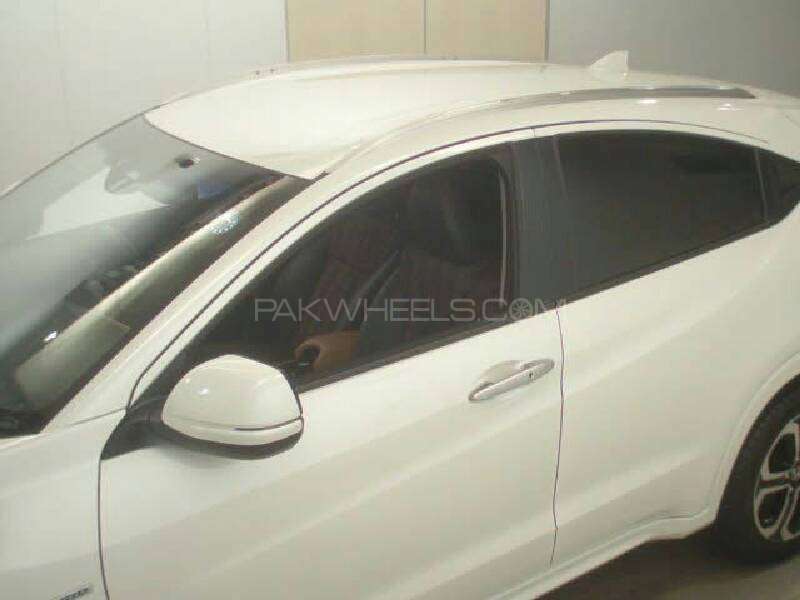 Honda Vezel 2014 for Sale in Karachi Image-1