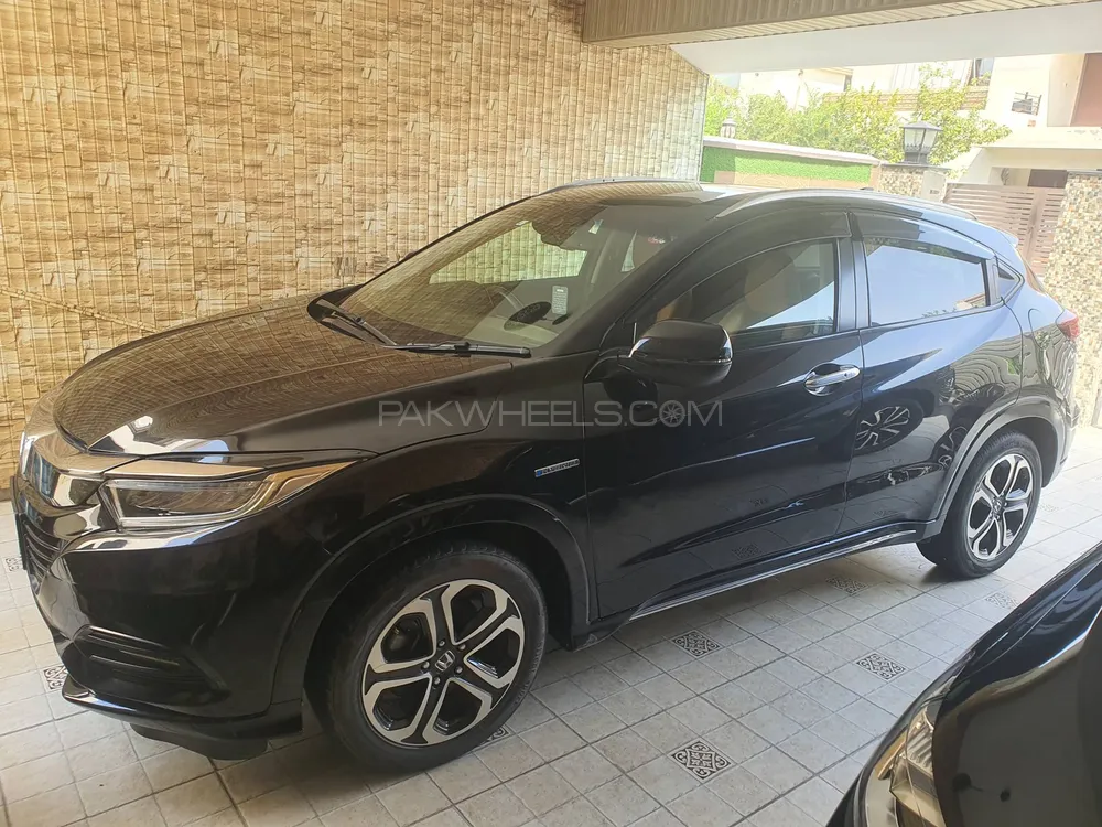Honda Vezel 2019 for Sale in Multan Image-1
