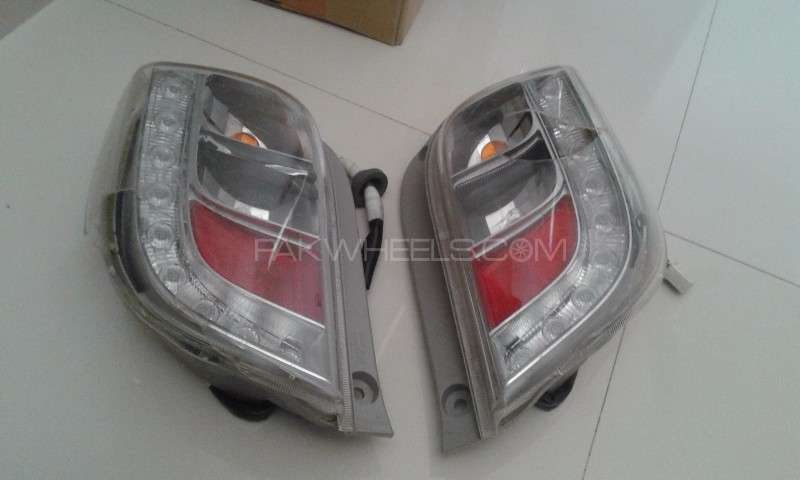 Mira Es pair of Tail Lamps /Back Lights Image-1